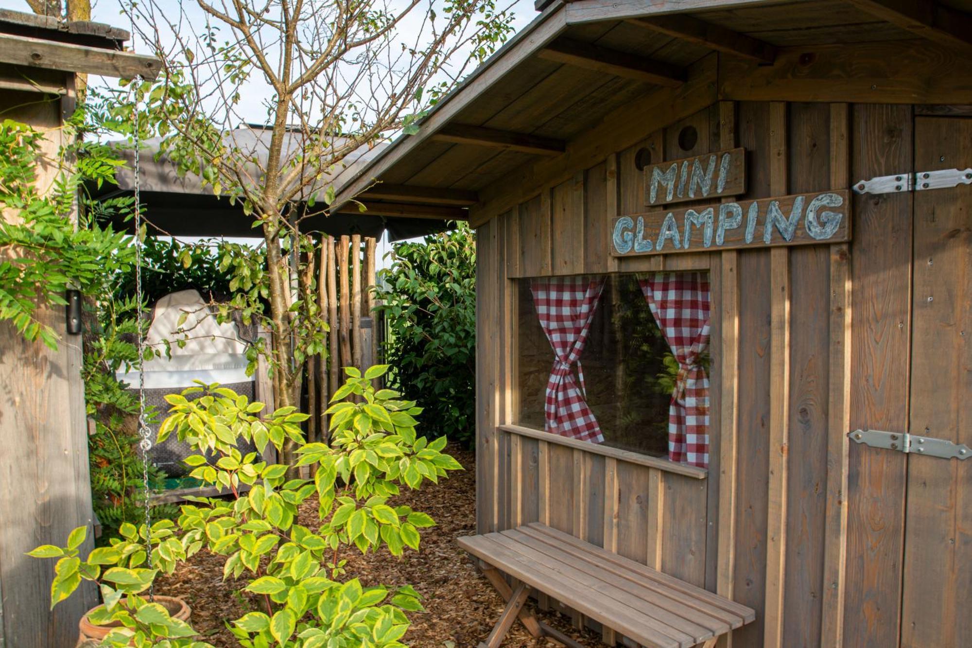 Вилла Glamping With A View Смледник Экстерьер фото